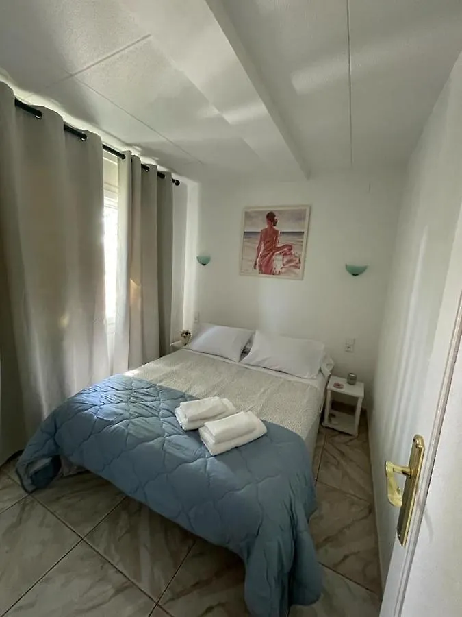 Leones Villa Empuriabrava 0*,  Spain